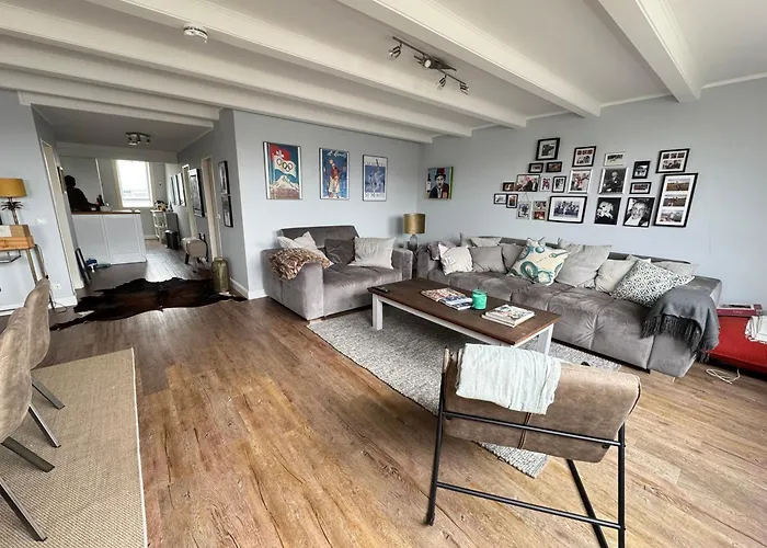 H14 - Prime Location - Perfect For Business & Lifestyle Hamburg-Harburg