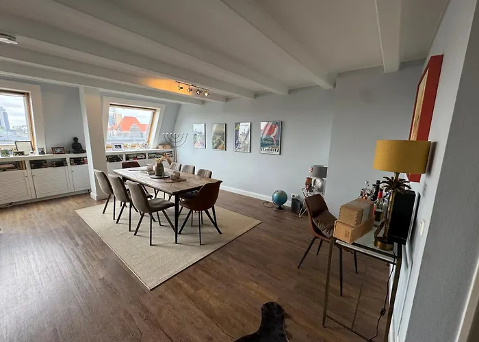 H14 - Prime Location - Perfect For Business & Lifestyle Appartement *