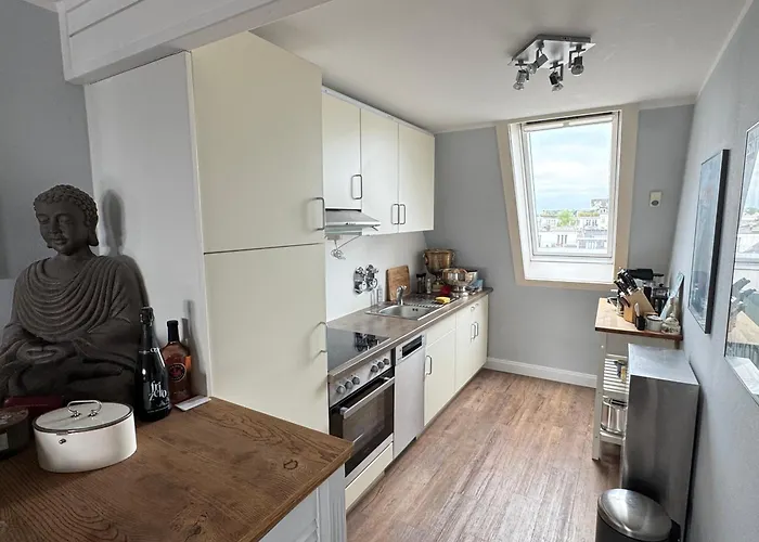 H14 - Prime Location - Perfect For Business & Lifestyle * Hamburg-Harburg